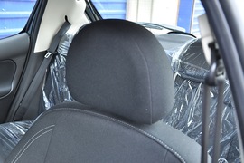 2010款标致207两厢1.6L手动品乐版