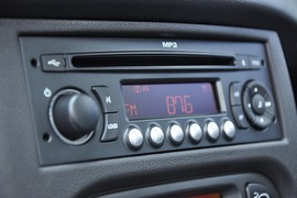 2010款标致207两厢1.6L手动品乐版