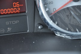 2010款标致207两厢1.6L手动品乐版