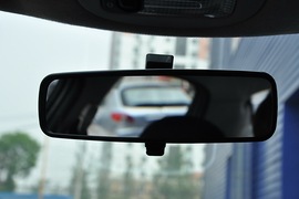 2010款标致207两厢1.6L手动品乐版
