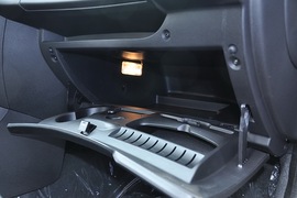 2010款标致207两厢1.6L手动品乐版