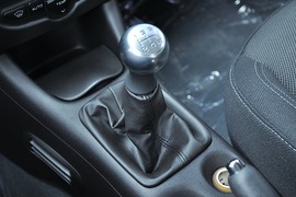 2010款标致207两厢1.6L手动品乐版