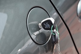 2010款标致207两厢1.6L手动品乐版