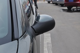 2010款标致207两厢1.6L手动品乐版
