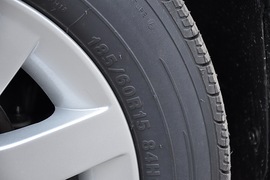 2010款标致207两厢1.6L手动品乐版