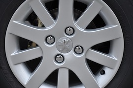2010款标致207两厢1.6L手动品乐版
