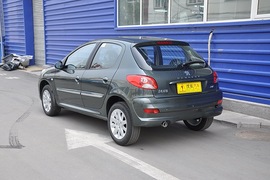 2010款标致207两厢1.6L手动品乐版