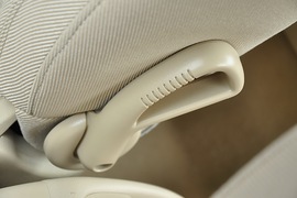 2010款标致207三厢1.6L手自一体品乐版