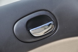 2010款标致207三厢1.6L手自一体品乐版