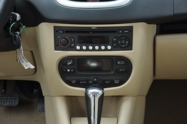 2010款标致207三厢1.6L手自一体品乐版