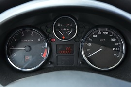 2010款标致207三厢1.6L手自一体品乐版