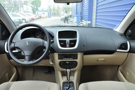 2010款标致207三厢1.6L手自一体品乐版