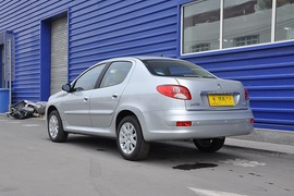 2010款标致207三厢1.6L手自一体品乐版