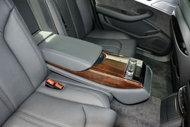 2016款奥迪A8L