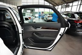 2016款奥迪A8L