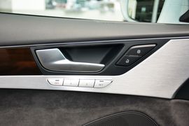 2016款奥迪A8L