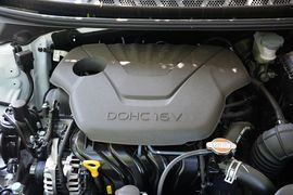 2016款现代朗动1.6L自动尊贵型