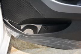 2016款现代朗动1.6L自动尊贵型