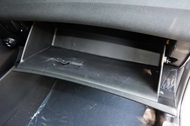2016款现代朗动1.6L自动尊贵型