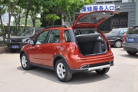 2010款铃木天语SX4两厢冠军限量版
