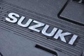 2010款铃木天语SX4两厢冠军限量版