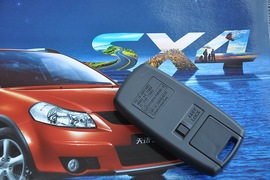 2010款铃木天语SX4两厢冠军限量版