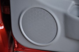 2010款铃木天语SX4两厢冠军限量版