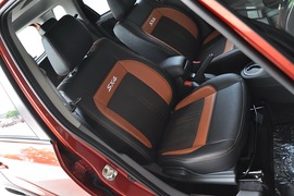 2010款铃木天语SX4两厢冠军限量版