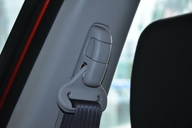 2010款铃木天语SX4两厢冠军限量版