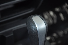 2010款铃木天语SX4两厢冠军限量版