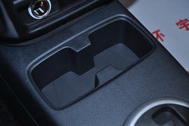 2010款铃木天语SX4两厢冠军限量版