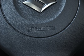 2010款铃木天语SX4两厢冠军限量版