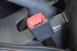 2010款铃木天语SX4两厢冠军限量版