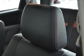 2010款铃木天语SX4两厢冠军限量版