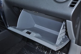 2010款铃木天语SX4两厢冠军限量版