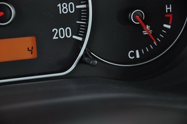 2010款铃木天语SX4两厢冠军限量版