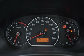 2010款铃木天语SX4两厢冠军限量版