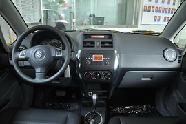 2010款铃木天语SX4两厢冠军限量版