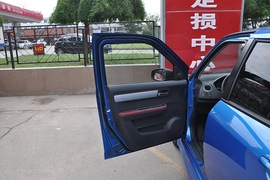 2010款铃木雨燕1.5L自动冠军限量版