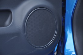 2010款铃木雨燕1.5L自动冠军限量版
