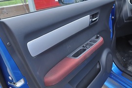 2010款铃木雨燕1.5L自动冠军限量版