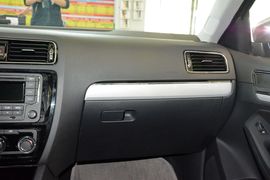 2015款大众速腾230TSI手动豪华型