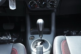 2010款铃木雨燕1.5L自动冠军限量版