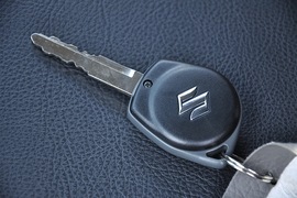 2010款铃木雨燕1.5L自动冠军限量版
