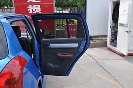 2010款铃木雨燕1.5L自动冠军限量版