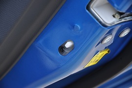 2010款铃木雨燕1.5L自动冠军限量版