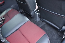 2010款铃木雨燕1.5L自动冠军限量版