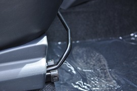 2010款铃木雨燕1.5L自动冠军限量版