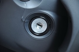 2010款铃木雨燕1.5L自动冠军限量版