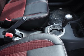 2010款铃木雨燕1.5L自动冠军限量版